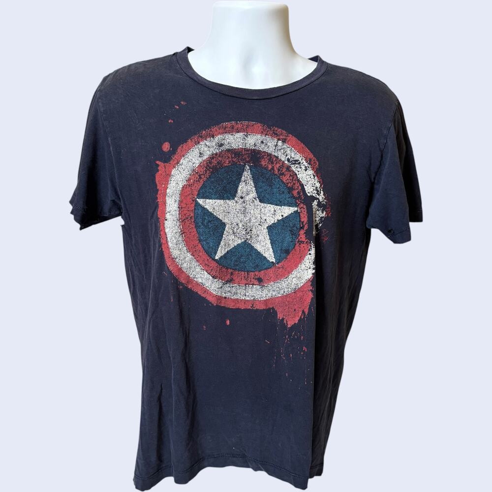 Marvel Mad Engine M Distressed Captain America Shield Tee Navy
